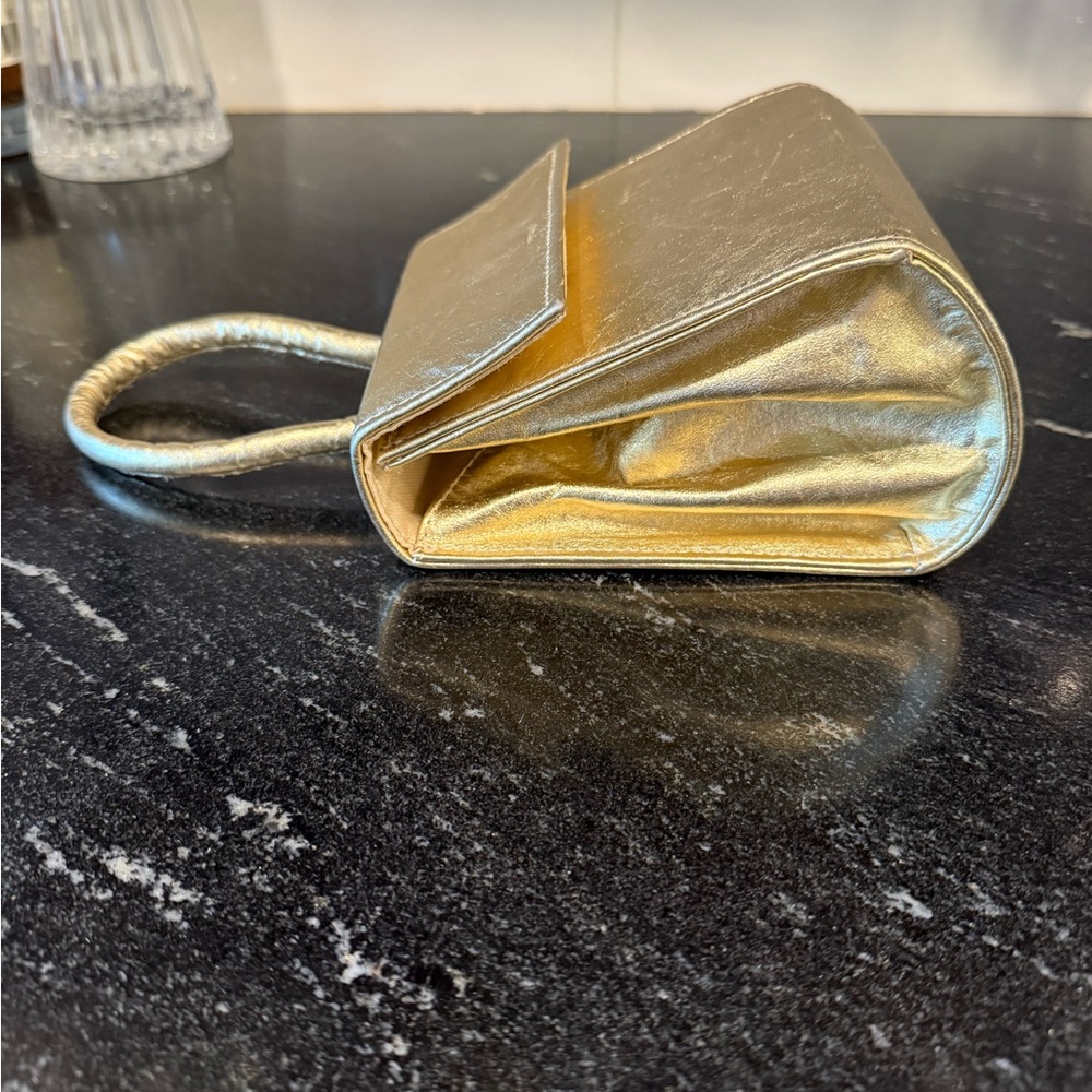 Gold Mini Bags with Structured Box Design - Picture 5 of 9
